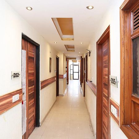 Oyo Flagship Hotel F Five Nowe Delhi Zewnętrze zdjęcie