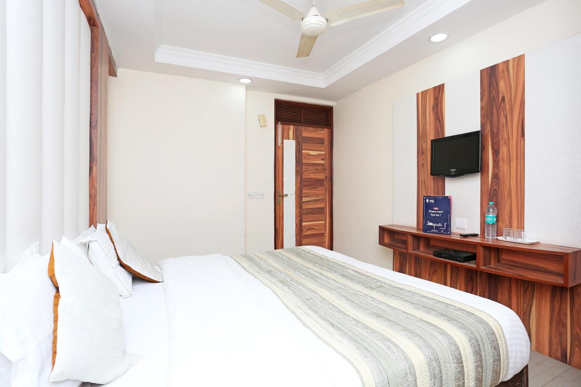 Oyo Flagship Hotel F Five Nowe Delhi Zewnętrze zdjęcie