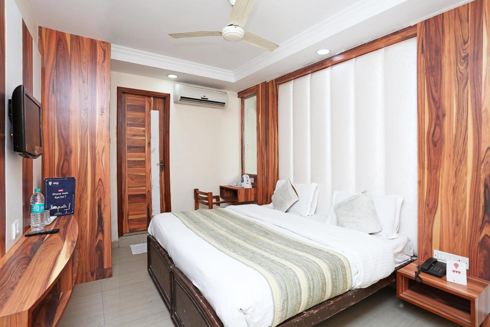 Oyo Flagship Hotel F Five Nowe Delhi Zewnętrze zdjęcie
