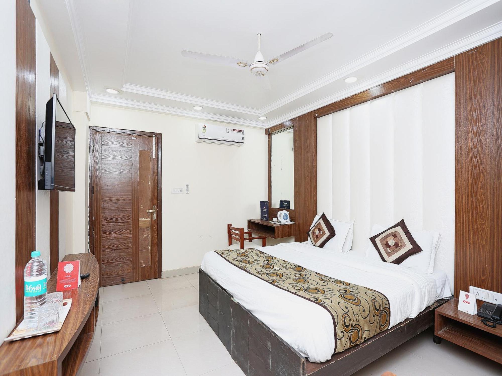 Oyo Flagship Hotel F Five Nowe Delhi Zewnętrze zdjęcie