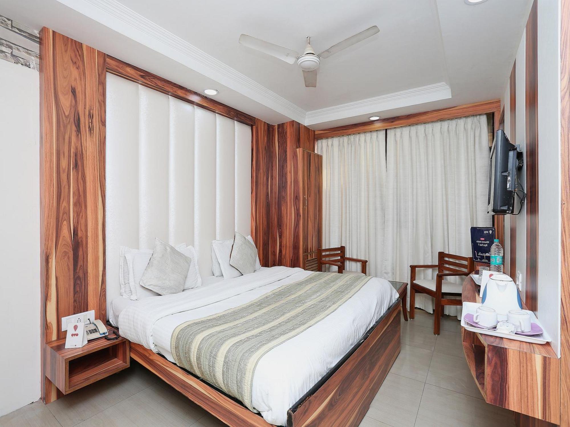 Oyo Flagship Hotel F Five Nowe Delhi Zewnętrze zdjęcie