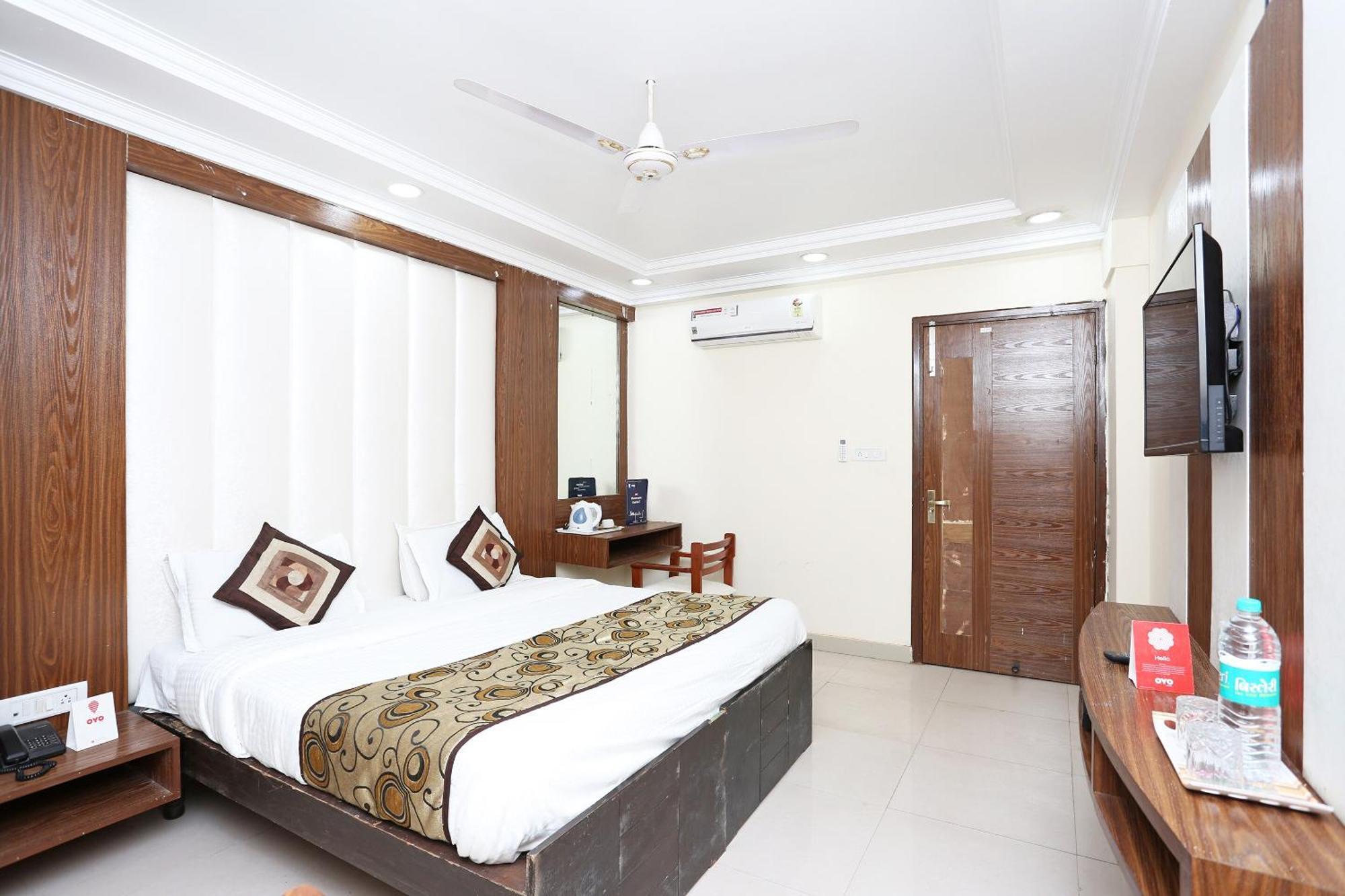 Oyo Flagship Hotel F Five Nowe Delhi Zewnętrze zdjęcie