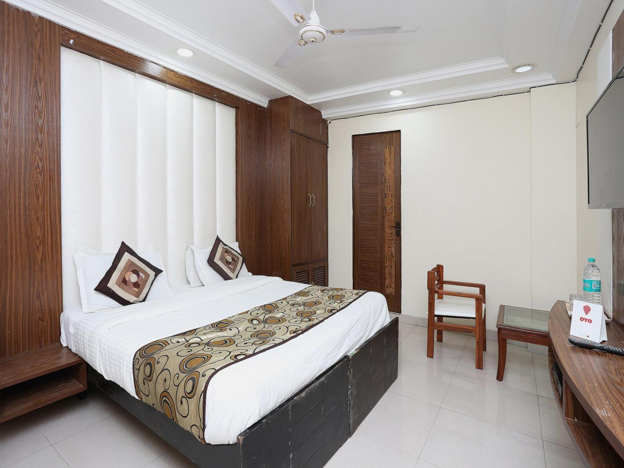 Oyo Flagship Hotel F Five Nowe Delhi Zewnętrze zdjęcie